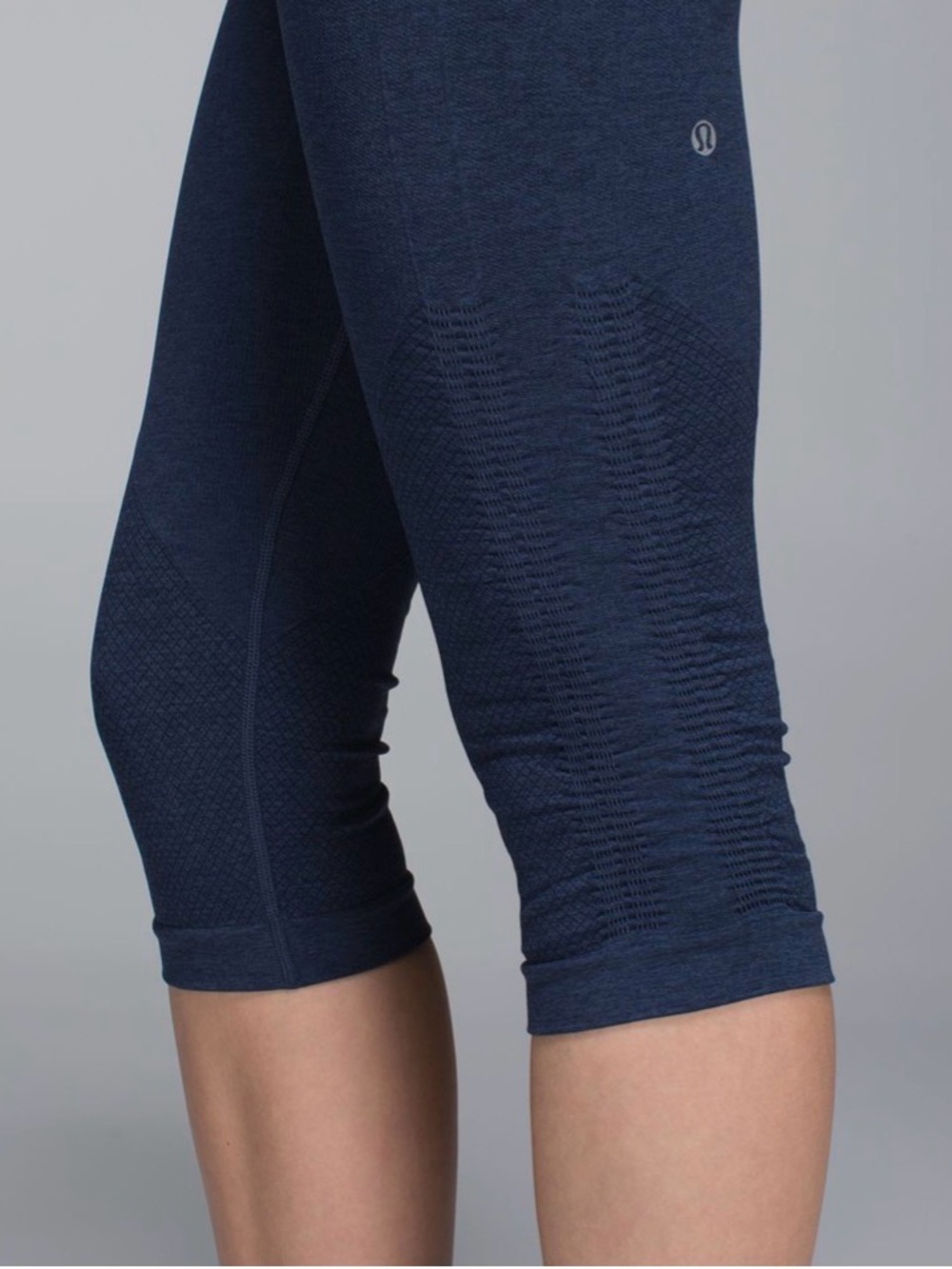 Lululemon In The Flow Crop II - Picture 3 of 8